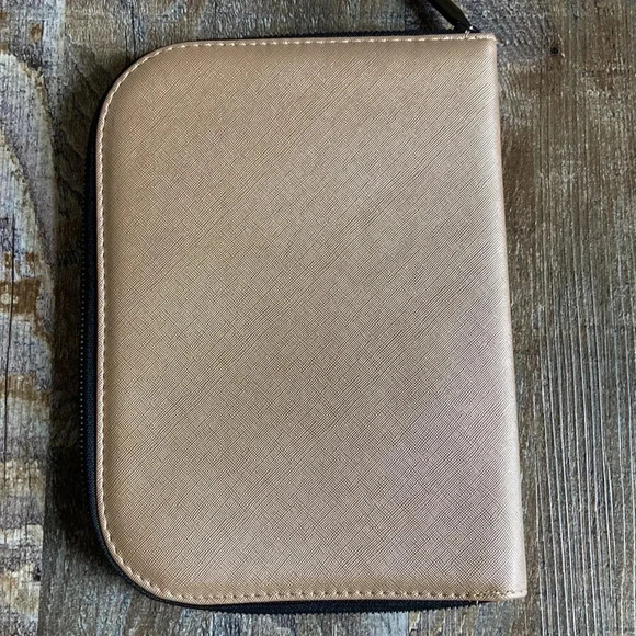 Halston  Travel Jewelry Case - Picture 2 of 5